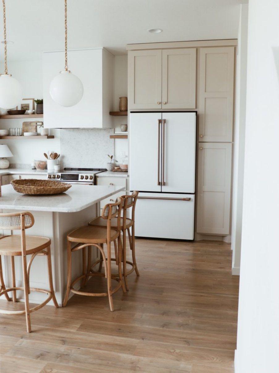 Sherwin Williams Shiitake Cabinets3