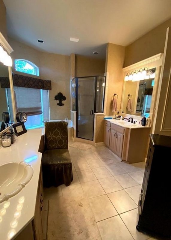 Sherwin Williams Aesthetic White Bathroom03