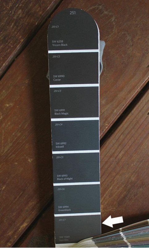 Sherwin Williams Tricorn Black Color Strip01