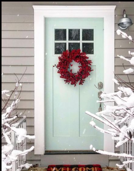 (Bid a boring winter goodbye with a bright Benjamin Moore Palladian Blue door)