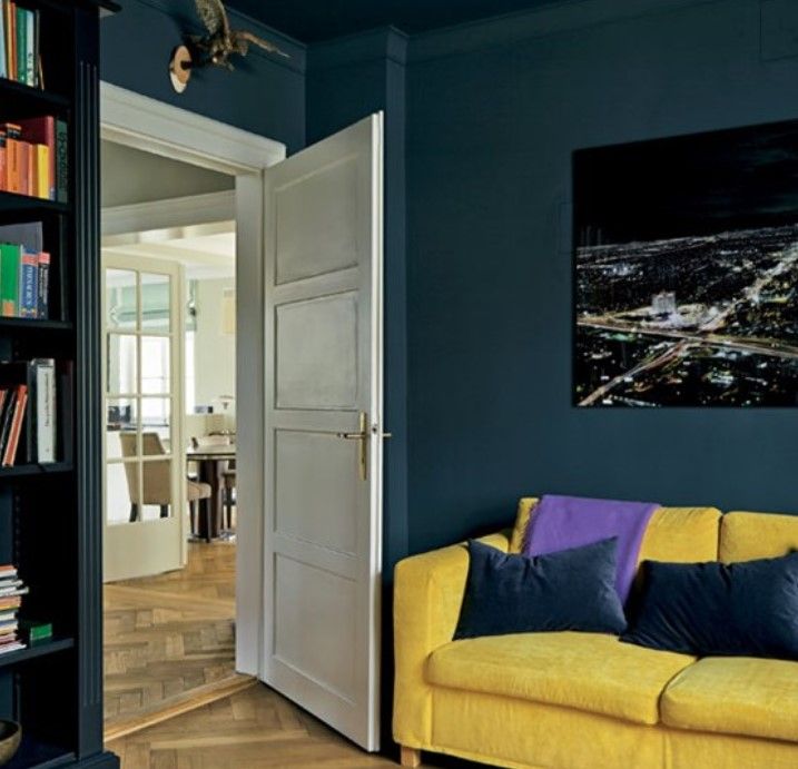 Farrow & Ball Hague Blue on interior walls. (2)