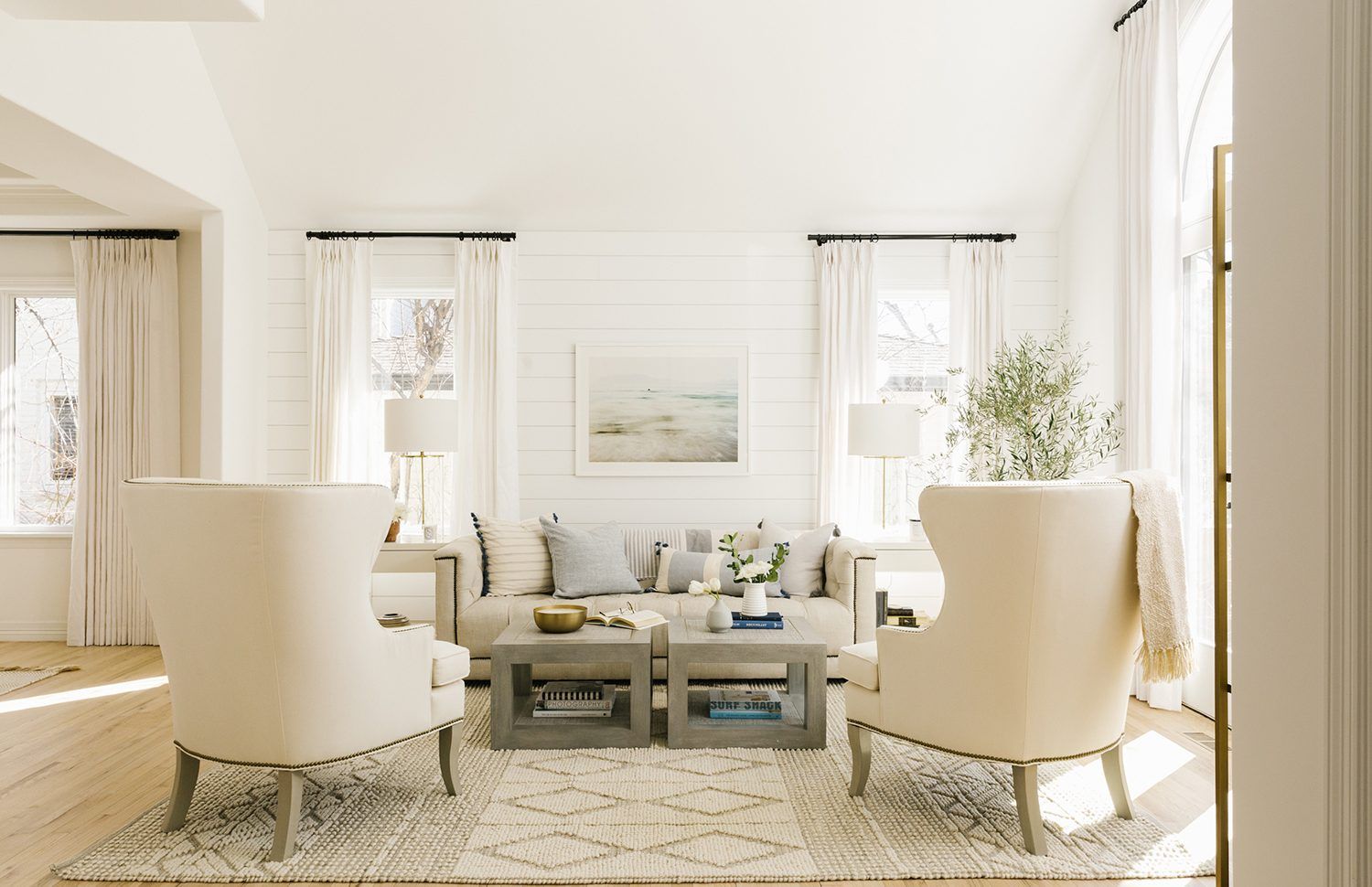 Light Warm Cream Paints