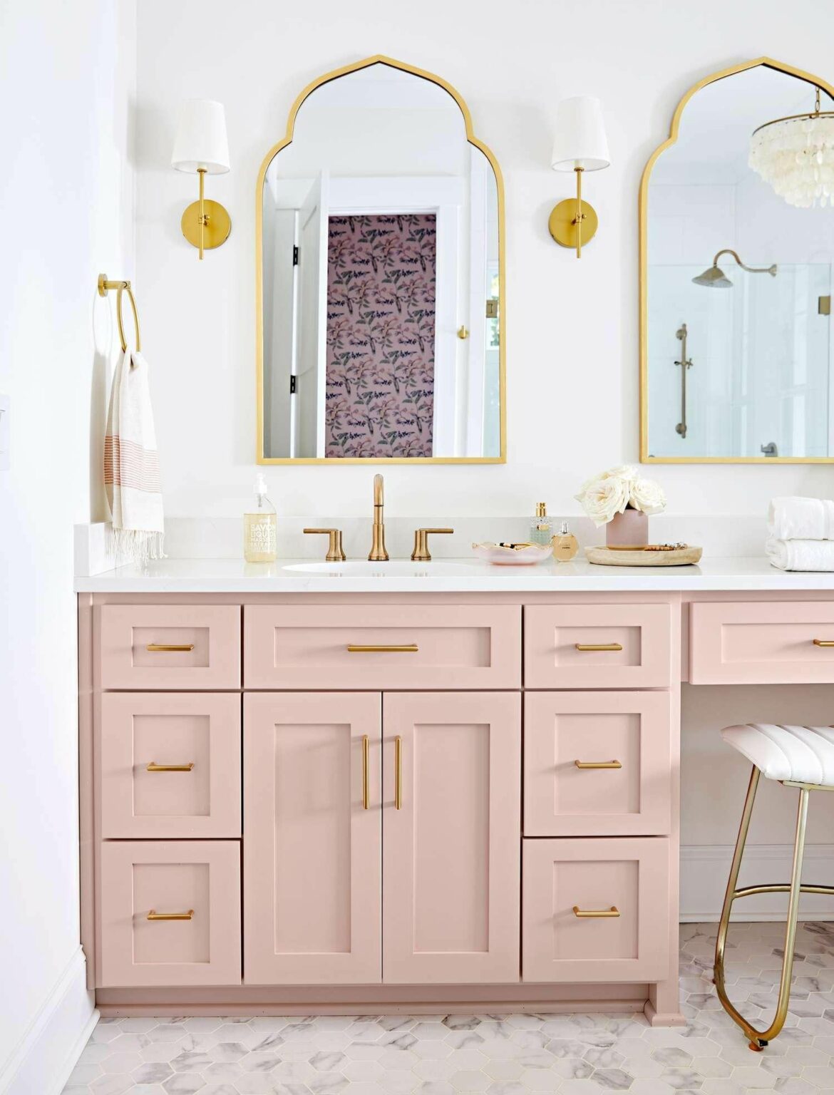17 Best Paint Colors For Small Bathrooms Without Windows