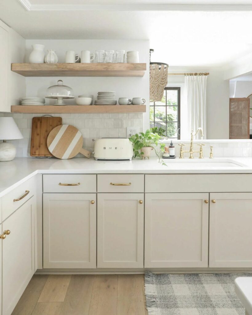 28 Popular Kitchen Paint Colors to Go with White Cabinets