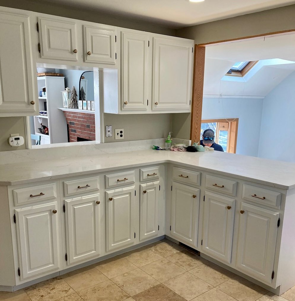 Benjamin Moore White Dove on Kitchen Cabinets