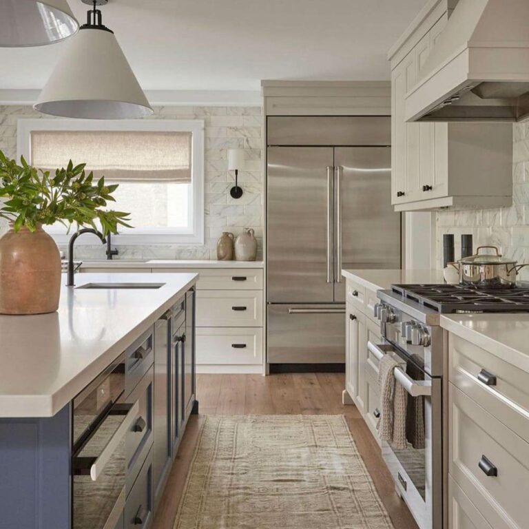 Benjamin Moore Pale Oak vs Balboa Mist How to Choose?